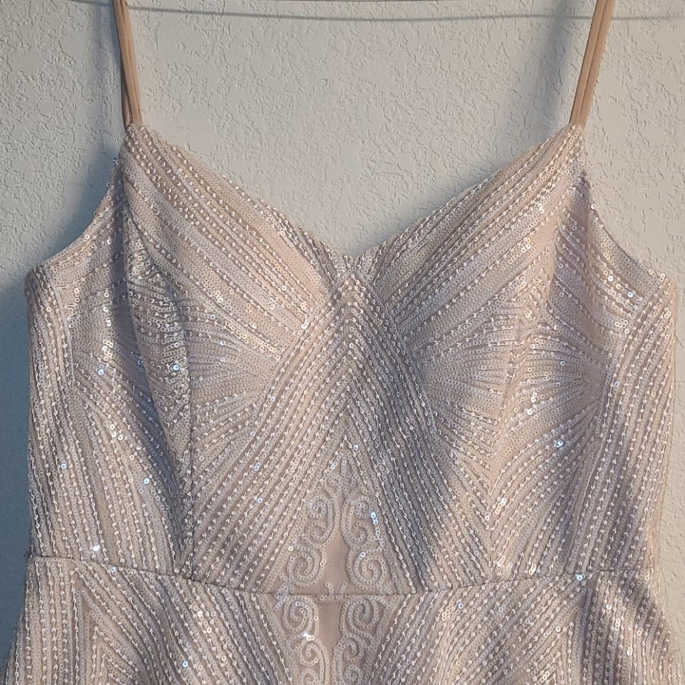 Beige and White Short Tulle Cocktail Dress - Picture 2 of 8